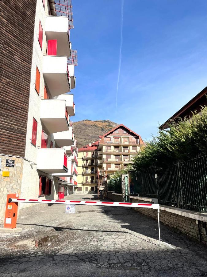 Gina'S Home - Appartamento Nel Cuore Di Bardonnèche Extérieur photo